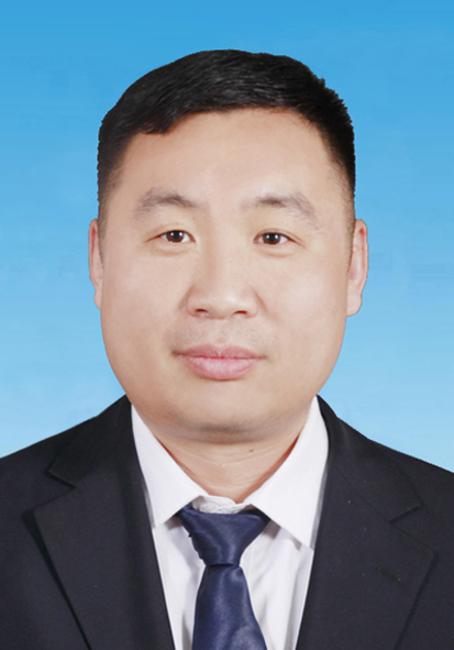 蔡强  